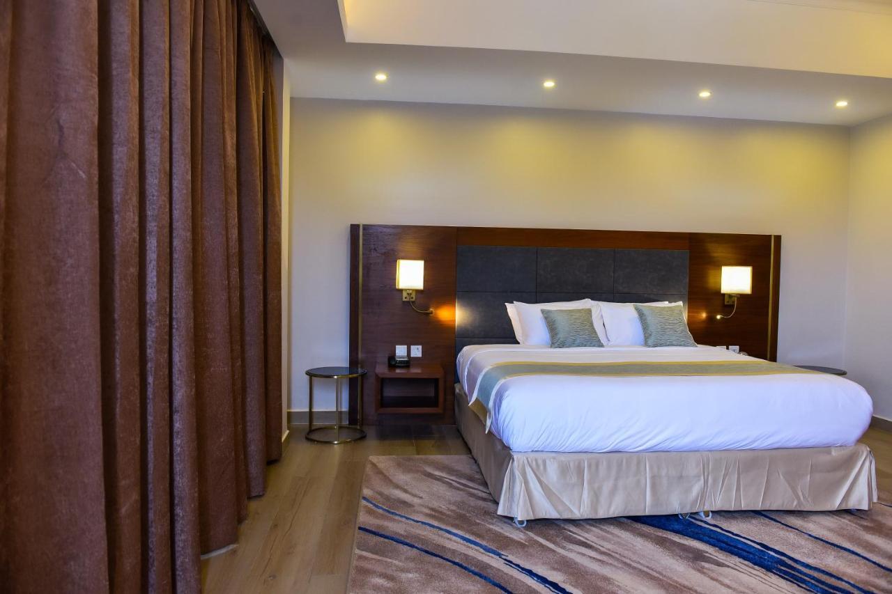 Admas Grand Hotel Entebbe Eksteriør bilde